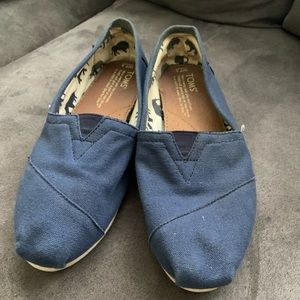 Toms Shoes